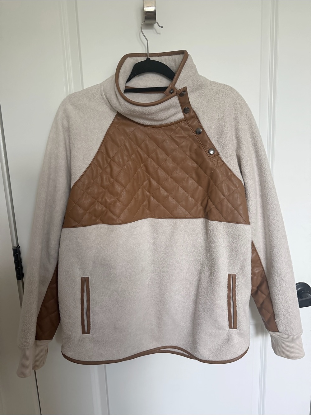 Abercrombie & Fitch Pullover Cream Brown Women’s Large Sherpa Quilted Fleece